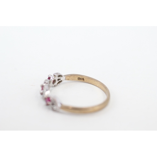 247 - 9ct gold diamond & ruby foliate ring (1.6g) Size  O