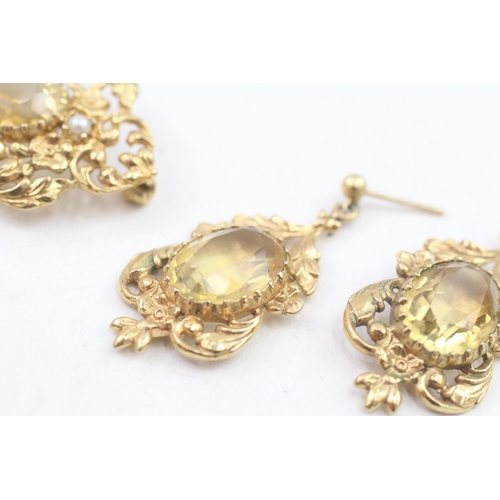 276 - 9ct gold Victorian revival citrine and pear earring and brooch set (18.3g)