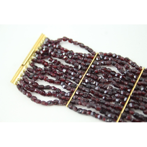 280 - 14ct gold garnet beaded bracelet (47g)