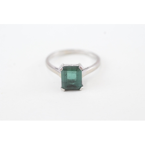 292 - 18ct gold and platinum gemstone dress ring (3.5g) Size  O