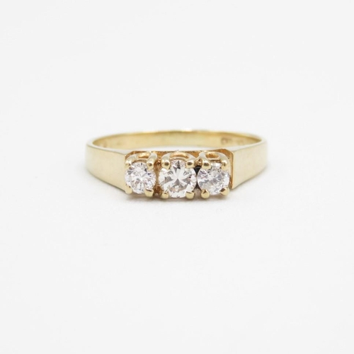 316 - 9ct gold and diamond ring size K   1.6g