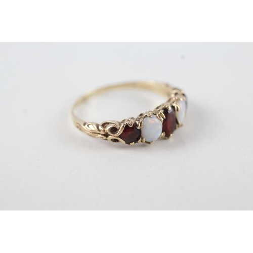 49 - 9ct gold vintage opal & garnet five stone ring (2.4g) Size  R