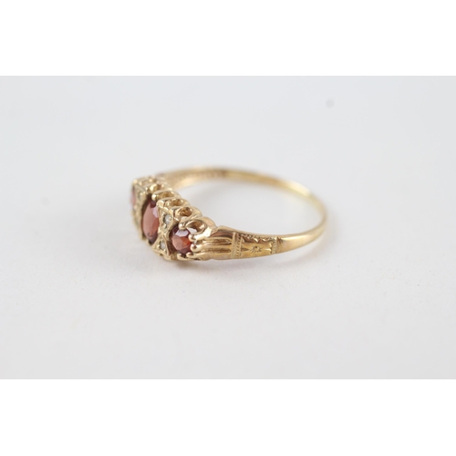 56 - 9ct gold vintage garnet & diamond ring (1.5g) Size  N