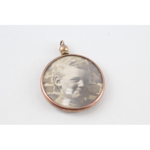 68 - 9ct gold antique mourning locket (4.2g)