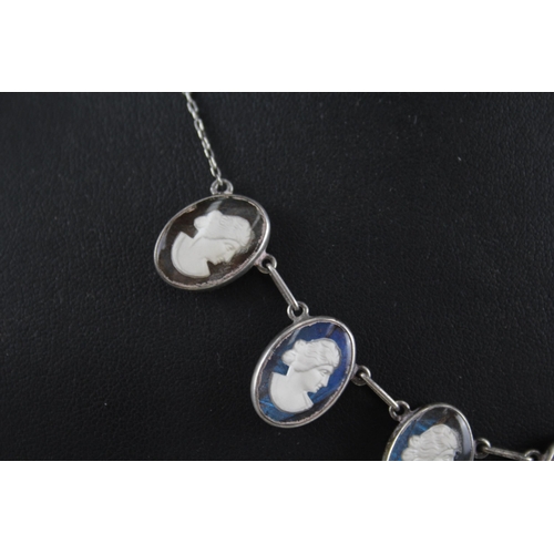 355 - Silver butterfly wing cameo panel necklace (10g)