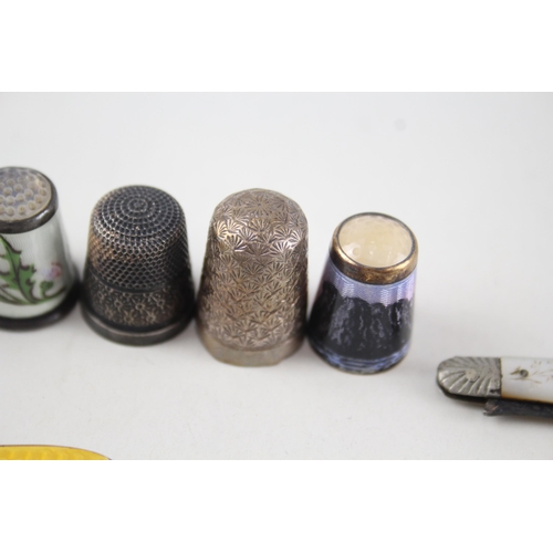 396 - 8 x Antique / Vintage .925 Sterling Silver Haberdashery Inc Enamel, Thimbles 71g