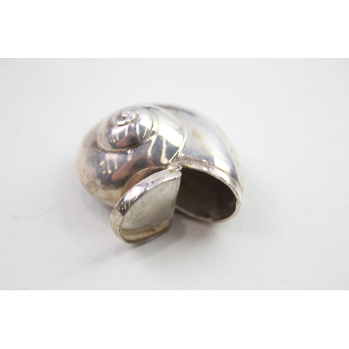 418 - Vintage 1999 London Sterling Silver Snail / Shell Novelty Snuff Box (27g)