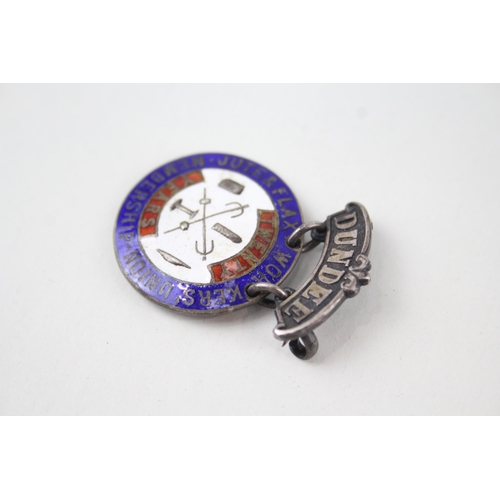 434 - Vintage 1931 Birmingham Sterling Silver Dundee Workers Union Enamel Badge (12g)