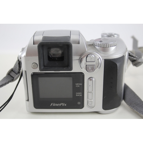 521 - Fujifilm Finepix S3500 Digital Bridge Camera Working w/ Fujinon 6x Zoom Lens