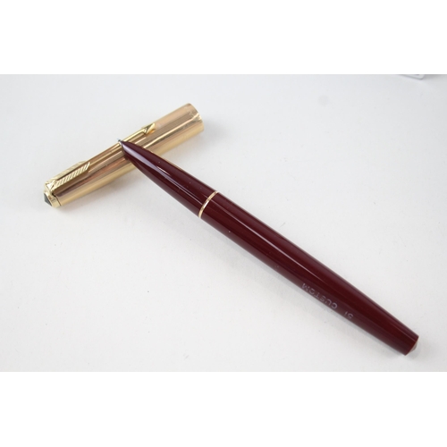 568 - Chalk Marked Vintage PARKER 61 Burgundy Fountain Pen w/ 14ct Gold Nib WRITING