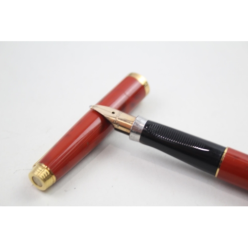 578 - Vintage PARKER 75 Orange Lacquer Fountain Pen w/ 14ct Gold Nib WRITING