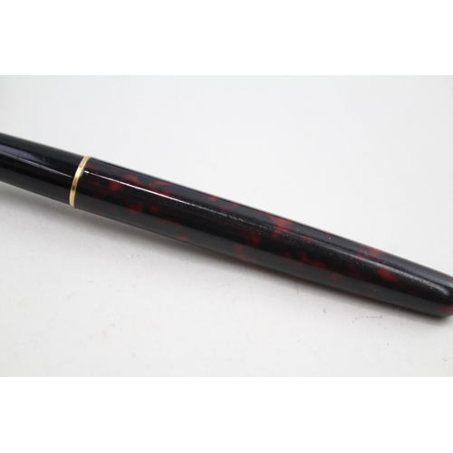 579 - Vintage PARKER Sonnet Burgundy Lacquer Fountain Pen w/ 18ct Gold Nib WRITING