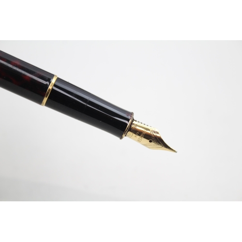 579 - Vintage PARKER Sonnet Burgundy Lacquer Fountain Pen w/ 18ct Gold Nib WRITING