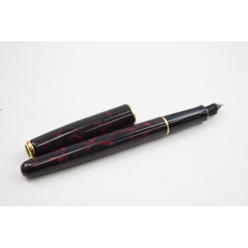 579 - Vintage PARKER Sonnet Burgundy Lacquer Fountain Pen w/ 18ct Gold Nib WRITING