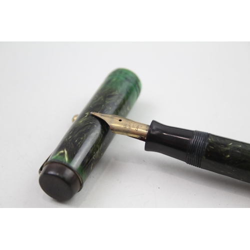 590 - Vintage PARKER Duofold Green Lacquer Fountain Pen w/ Gold Plate Nib Writing