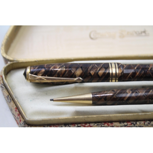 595 - Vintage CONWAY STEWART 58 Brown Fountain Pen w/ 14ct Gold Nib WRITING Boxed