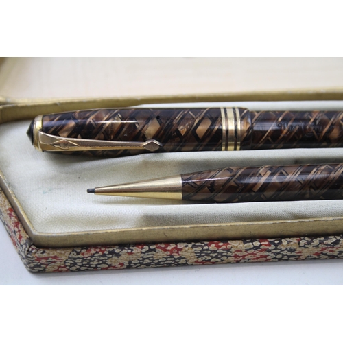 595 - Vintage CONWAY STEWART 58 Brown Fountain Pen w/ 14ct Gold Nib WRITING Boxed