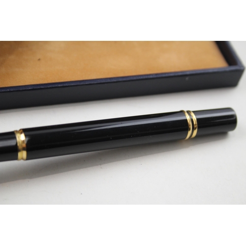 597 - WATERMAN Ideal Black Lacquer Fountain Pen w/ 18ct Gold Nib WRITING Boxed