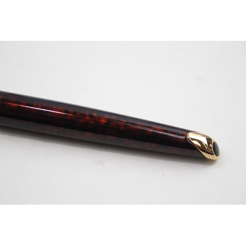 599 - Vintage WATERMAN Carene Burgundy Lacquer Fountain Pen w/ 18ct Gold Nib WRITING