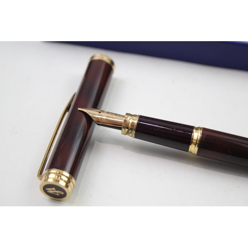 600 - Vintage WATERMAN Gentleman  Brown Lacquer Fountain Pen w/ 18ct Gold Nib WRITING