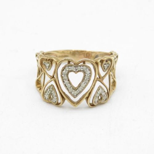 19 - 9ct gold diamond heart shaped dress ring (2.6g) Size  S