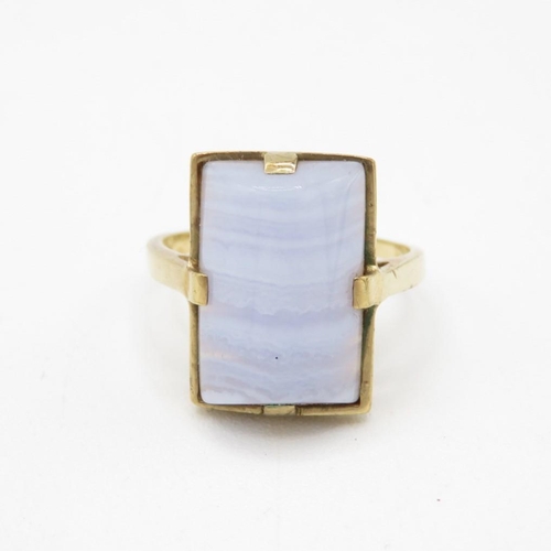 82 - 9ct gold lace agate dress ring (4.2g) Size  M