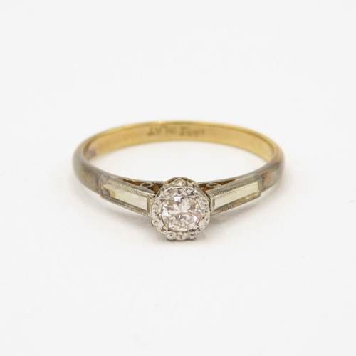 105 - 18ct gold & platinum vintage diamond solitaire ring (2.1g) Size  N