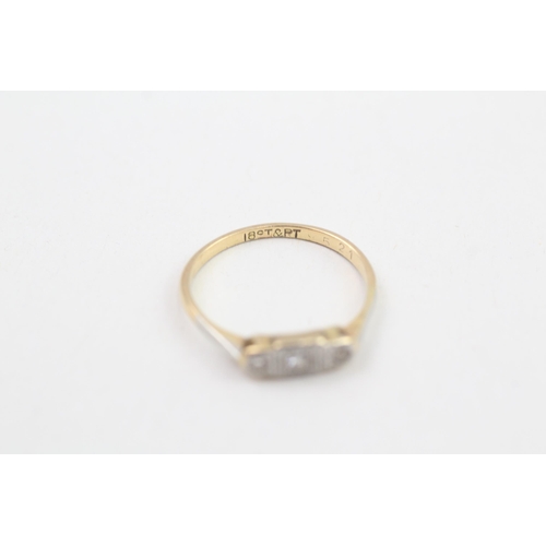 100 - 18ct gold antique diamond three stone ring 1.6g Size L 1/2