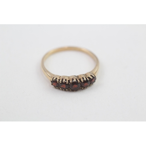 116 - 9ct gold vintage garnet five stone ring 2.6g Size R 1/2