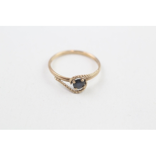 134 - 9ct gold sapphire single stone openwork ring 1g Size K