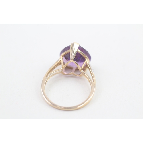 140 - 9ct gold amethyst heart ring with white gemstone set shoulders 3.3g Size N 1/2