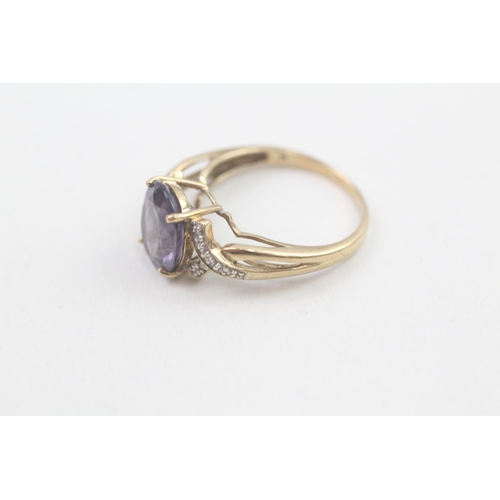 150 - 9ct gold oval amethyst single stone ring with diamond set openwork shank 3g Size Q