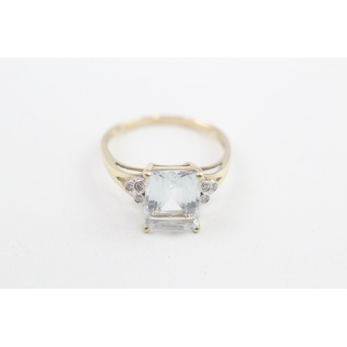 166 - 9ct gold diamond & aquamarine trefoil ring 2.6g Size R