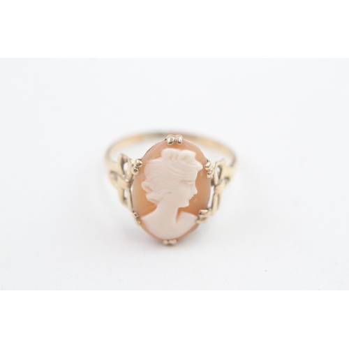 169 - 9ct gold vintage shell cameo ring with bow shoulders 2.7g Size Q