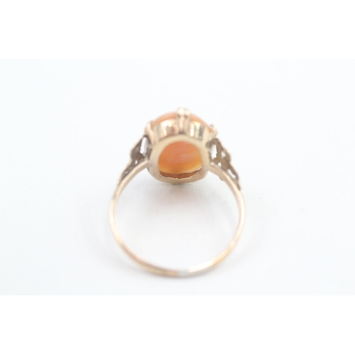 169 - 9ct gold vintage shell cameo ring with bow shoulders 2.7g Size Q