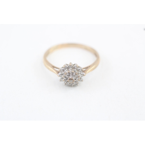 205 - 9ct gold diamond floral cluster ring 1.6g Size N