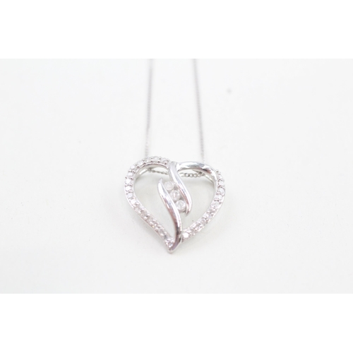 248 - 9ct white gold diamond heart pendant necklace 2.4g