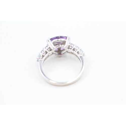 258 - 9ct white gold amethyst & aquamarine dress ring 3.4g Size O