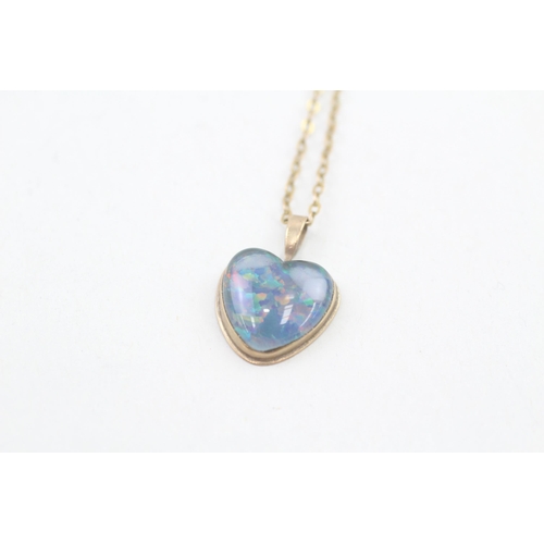 295 - 9ct gold synthetic opal triplet heart pendant necklace 2.8g