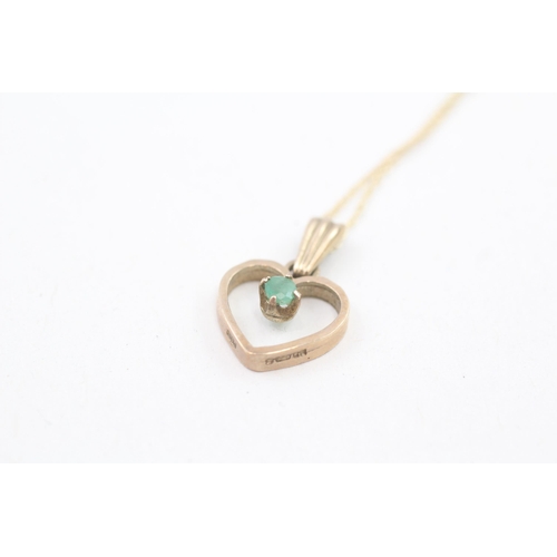 300 - 9ct gold emerald heart pendant necklace 1.5g