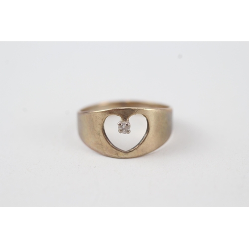 58 - 9ct gold vintage diamond pierced heart shaped ring 2g