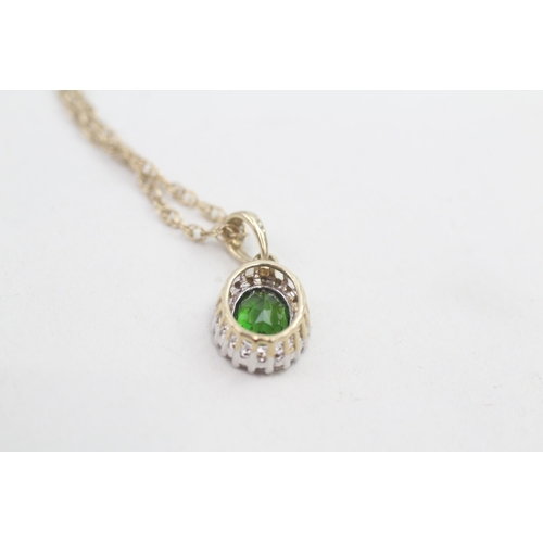 69 - 9ct gold diamond & chrome diopside oval halo pendant necklace 2.8g