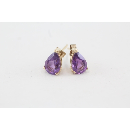 9 - 14ct gold pear shape amethyst single stone stud earrings with 9ct backs 1.7g