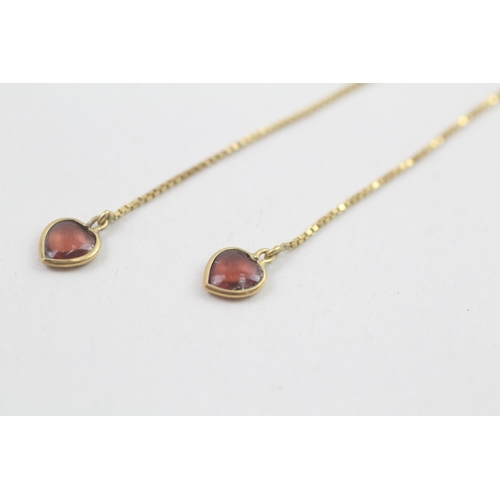 90 - 9ct gold garnet heart drop earrings 0.5g