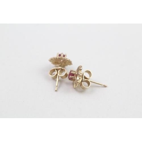 91 - 9ct gold ruby single stone stud earrings 1.2g