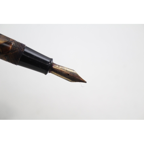 506 - Vintage CONWAY STEWART 28 Brown FOUNTAIN PEN w/ 14ct Gold Nib WRITING