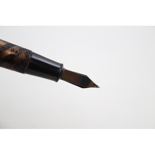 506 - Vintage CONWAY STEWART 28 Brown FOUNTAIN PEN w/ 14ct Gold Nib WRITING