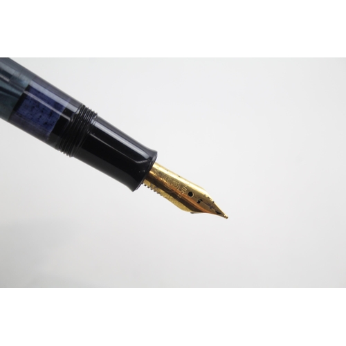 513 - PELIKAN 150 Navy & Black Cased Fountain Pen w/ Gold Plate Nib WRITING