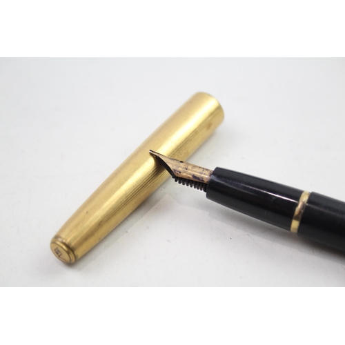 523 - Vintage WATERMAN Black Cased Fountain Pen w/ 18ct Gold Nib WRITING