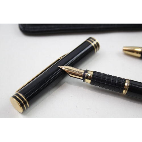 524 - Vintage WATERMAN Ideal Black Lacquer Fountain Pen w/ 18ct Gold Nib, Ballpoint